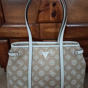 GUESS Beyza Large Girlfriend Tote Bag